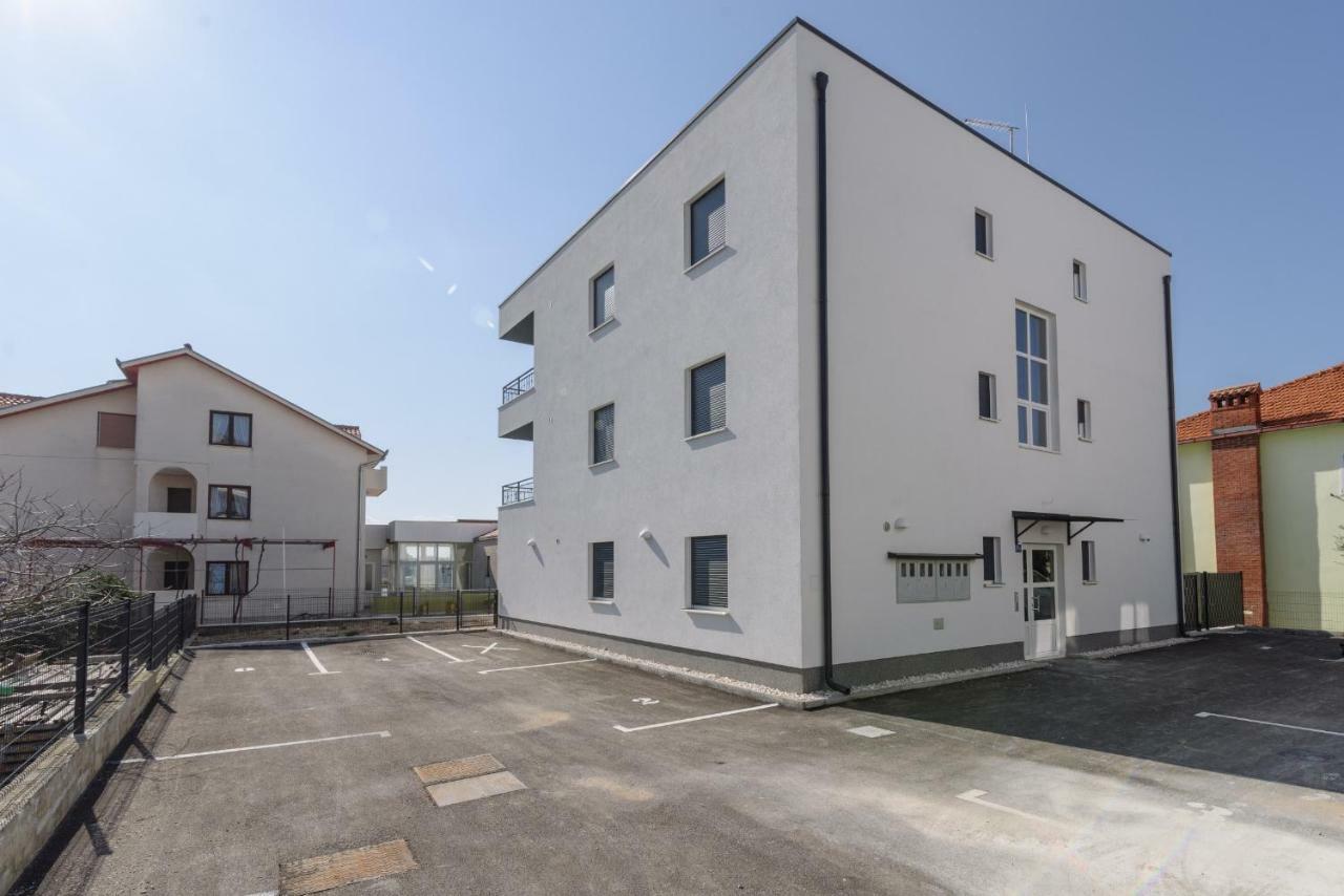 Luxury Apartman Ivana トロギール エクステリア 写真