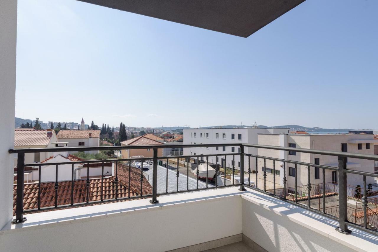 Luxury Apartman Ivana トロギール エクステリア 写真