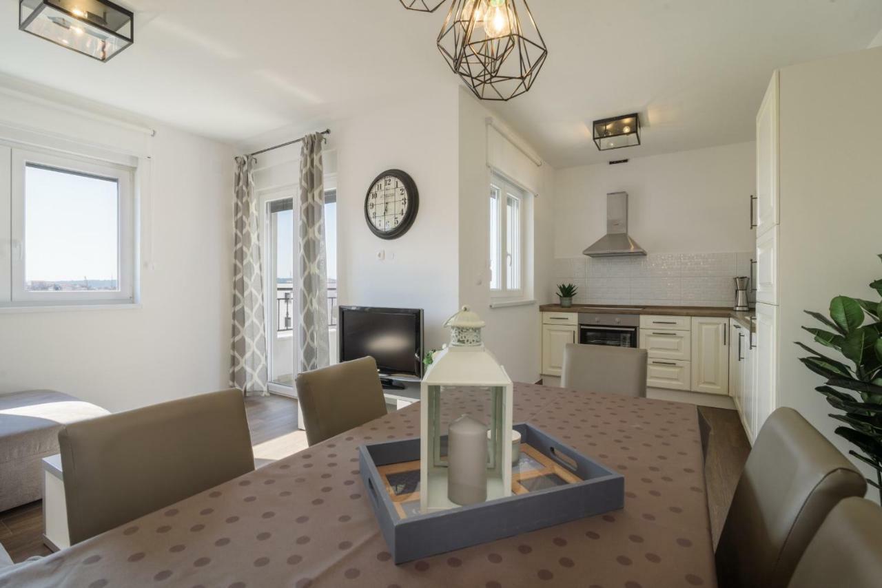 Luxury Apartman Ivana トロギール エクステリア 写真