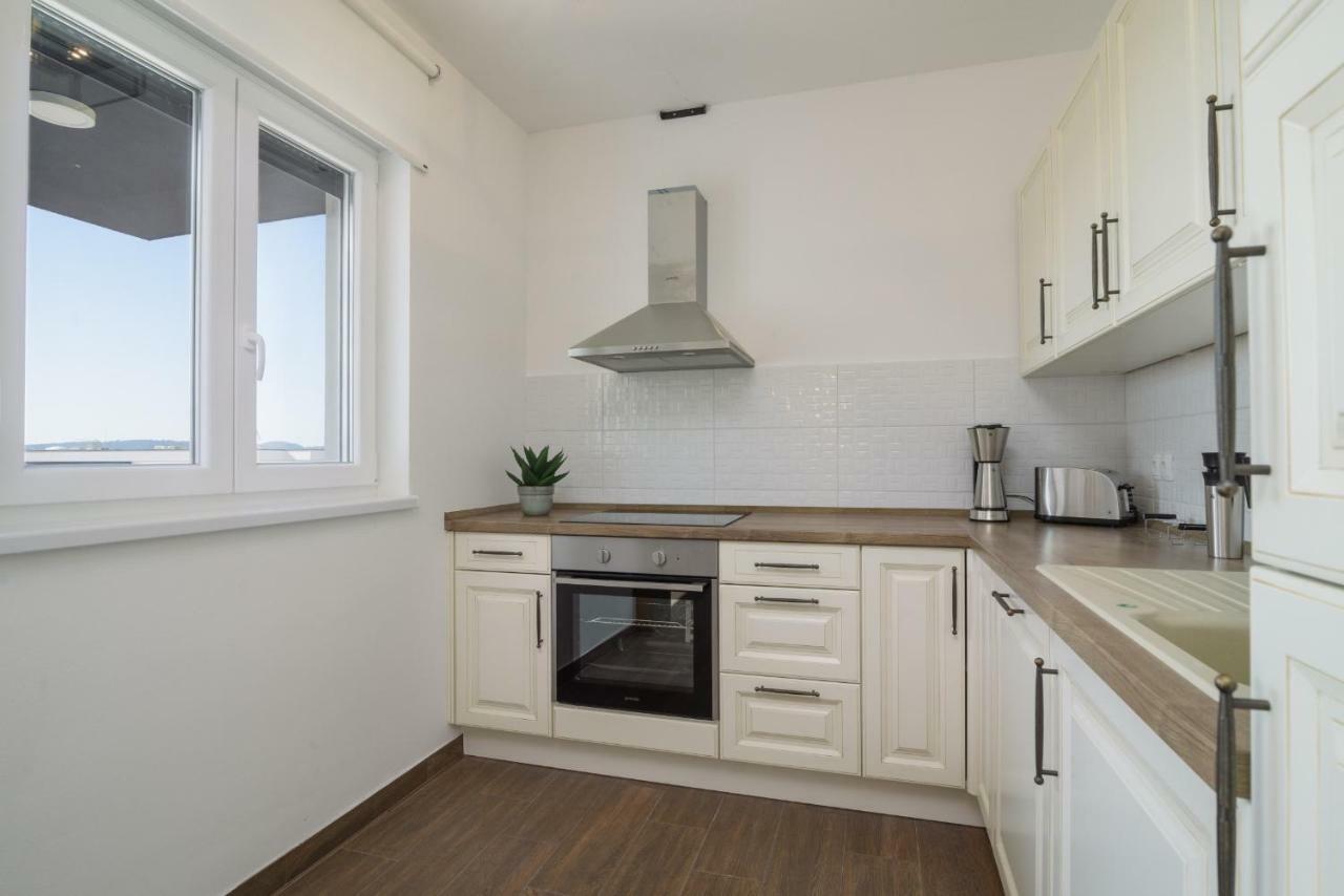 Luxury Apartman Ivana トロギール エクステリア 写真