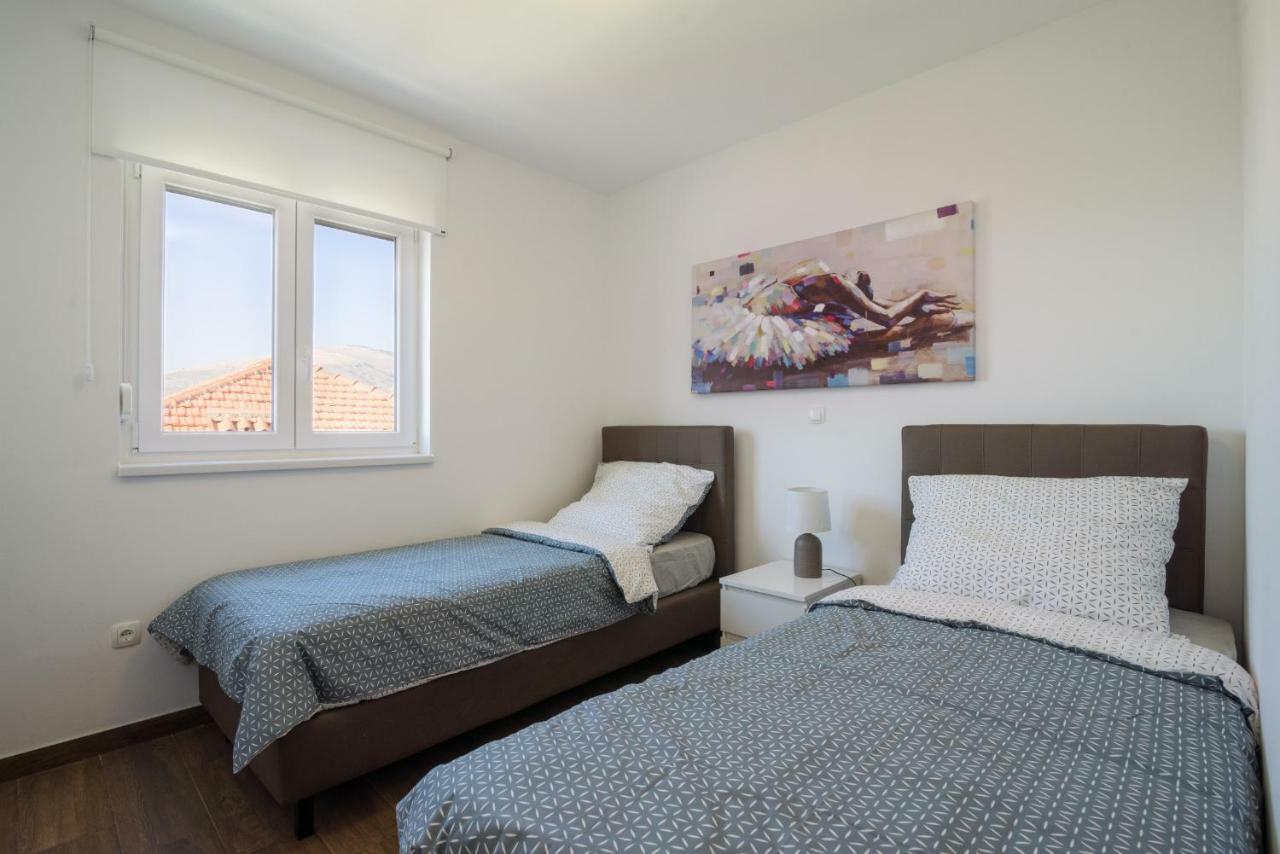 Luxury Apartman Ivana トロギール エクステリア 写真